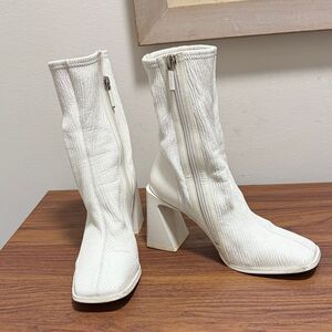 Marnie Woman’s White Leather Side Zip Ankle Boot with Tall Block Heel. Size 37.